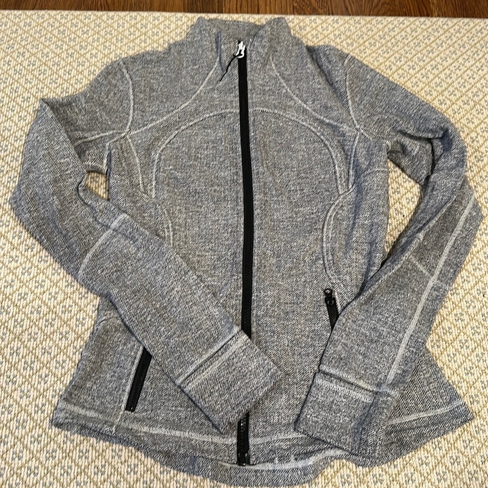 Women’s zip up